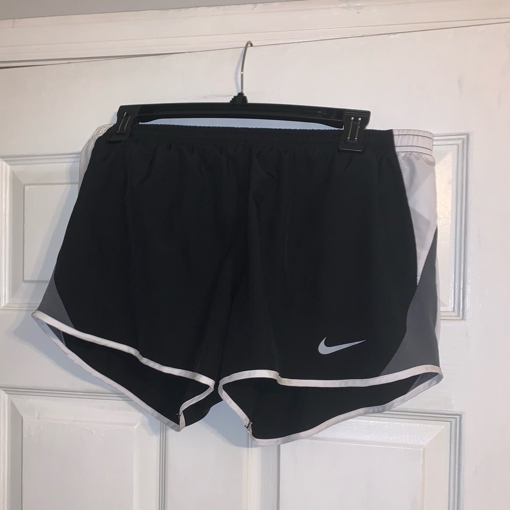 Nike Shorts *READ DESCRIPTION*